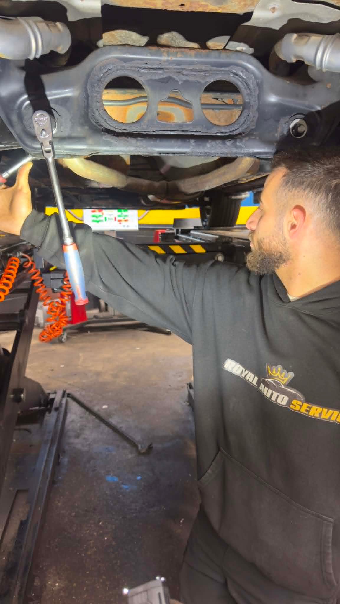 Royal Auto Service technician at work